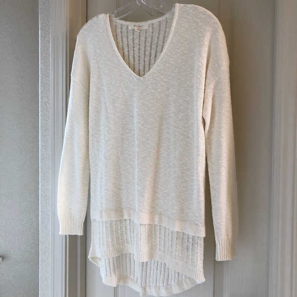 Two by Vince Camuto Sweaters - Two by Vince Camuto Cream Sweater | Size XS